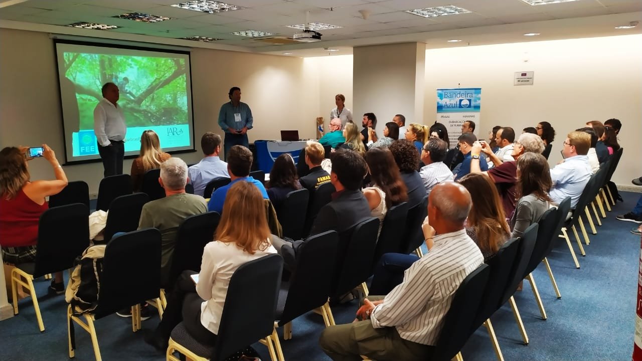 2019-05-19 14.07.45-2