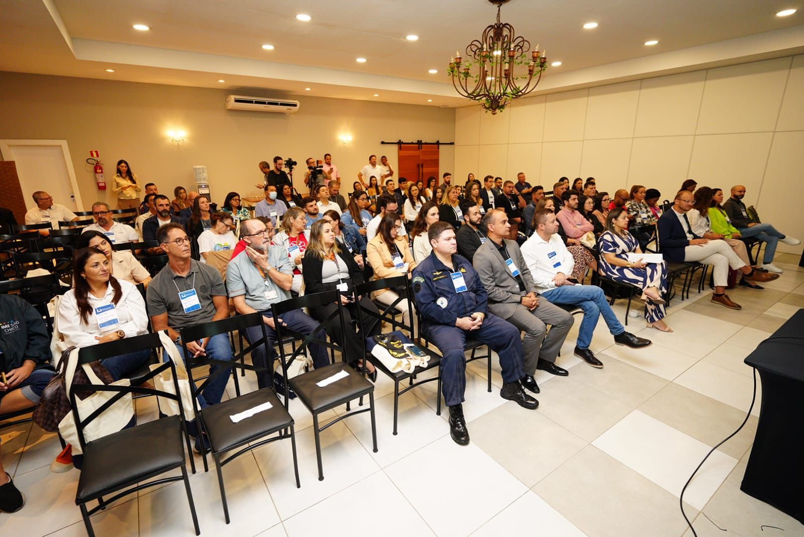 8c3719c9-a191-4646-976c-aab969191bfa